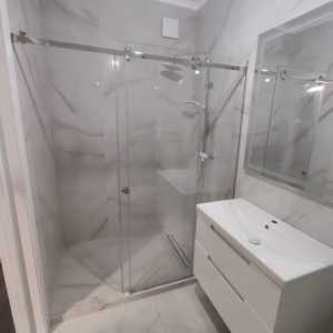 Розсувна душова кабіна з прозорого скла 8 мм